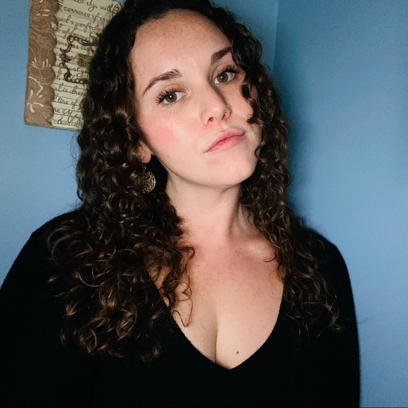 Meet your Posher, Rachel - Picture 2 of 3